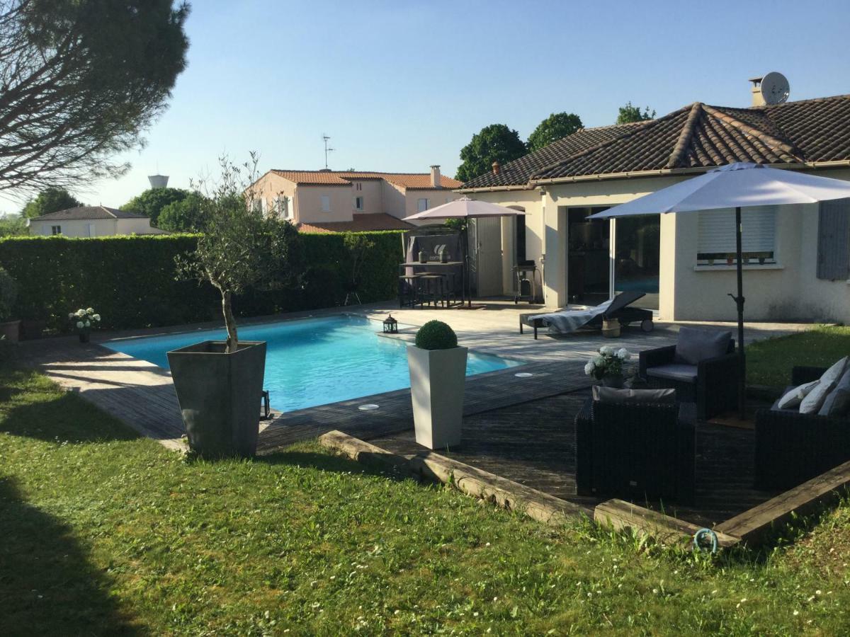 La Maison Des Eaux Claires Puymoyen Εξωτερικό φωτογραφία